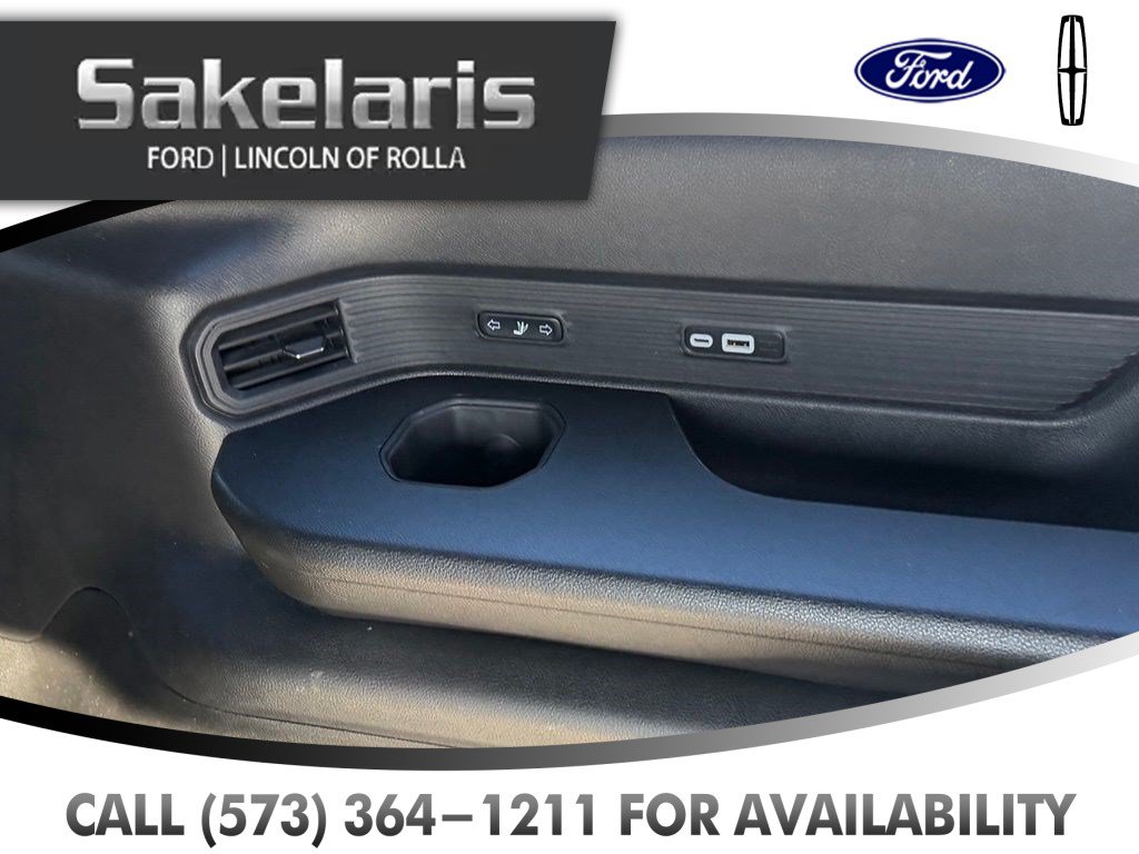 Used 2025 Jeep Wagoneer Series II w/ 8-Passenger Seating Package AWD/4WD image 40