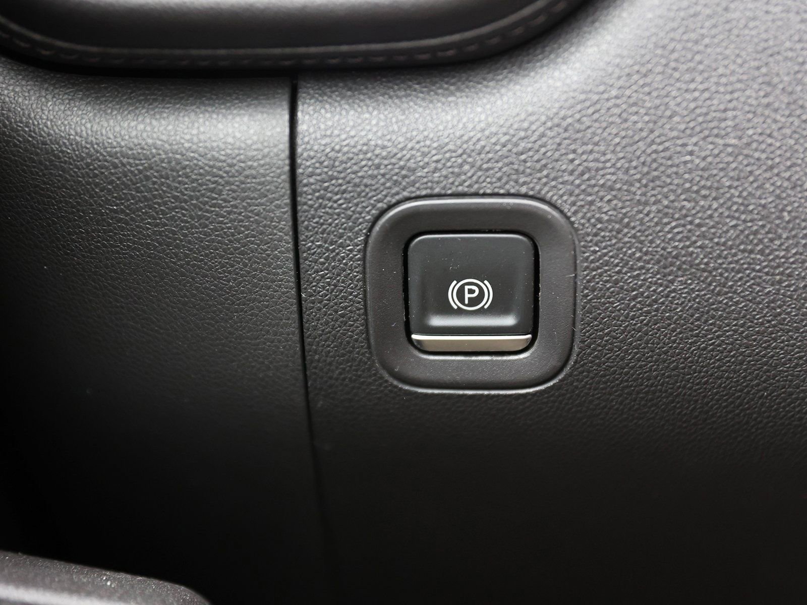 Used 2020 Chevrolet Silverado 1500 RST w/ All-Star Edition image 38