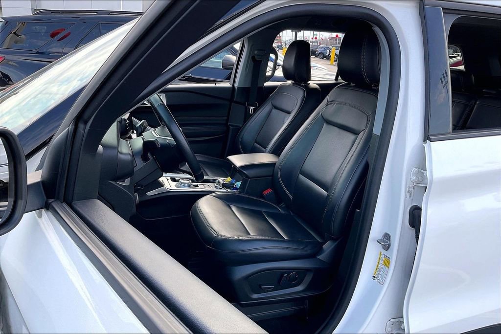 Certified 2023 Ford Explorer XLT w/ Equipment Group 202A image 21