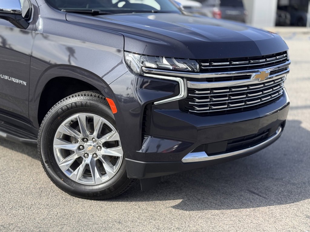 Used 2023 Chevrolet Suburban Premier image 3