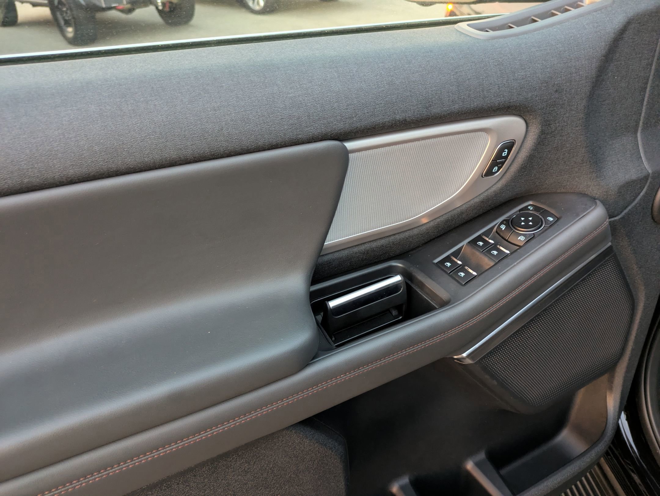 Certified 2025 Ford Expedition Active image 13