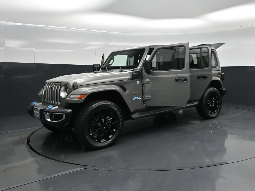 Used 2023 Jeep Wrangler Unlimited Sahara w/ Cold Weather Group AWD/4WD image 27
