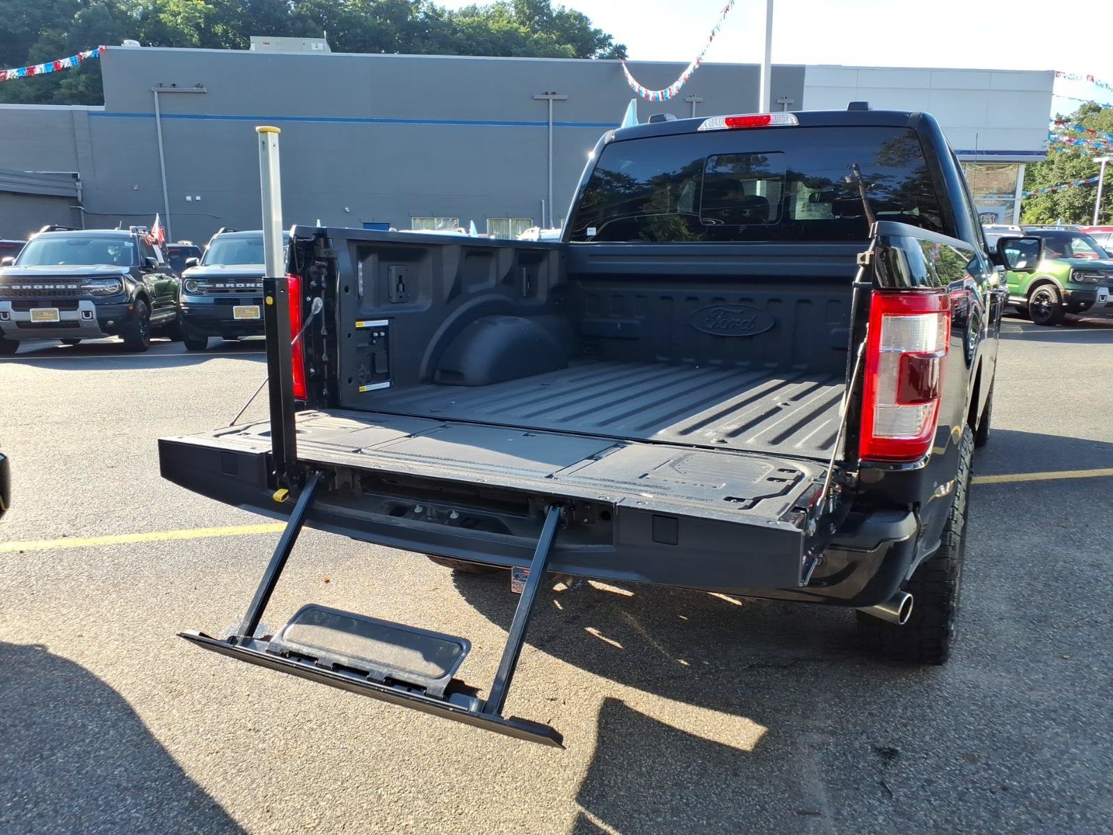 Certified 2023 Ford F150 Lariat w/ Equipment Group 502A High AWD/4WD image 20