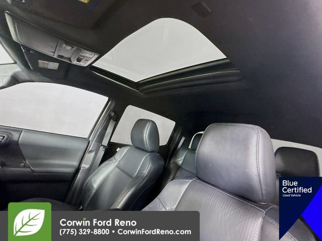 Used 2021 Toyota Tacoma TRD Sport w/ TRD Premium Sport Package AWD/4WD image 25