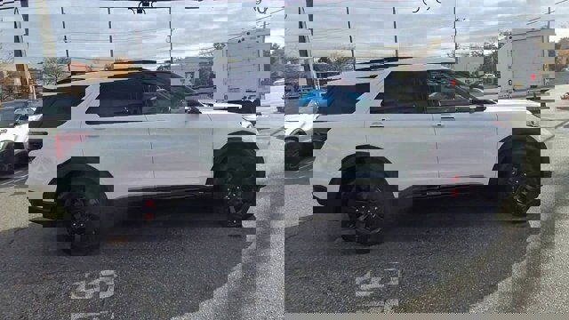 Certified 2023 Ford Explorer ST w/ Equipment Group 401A image 10