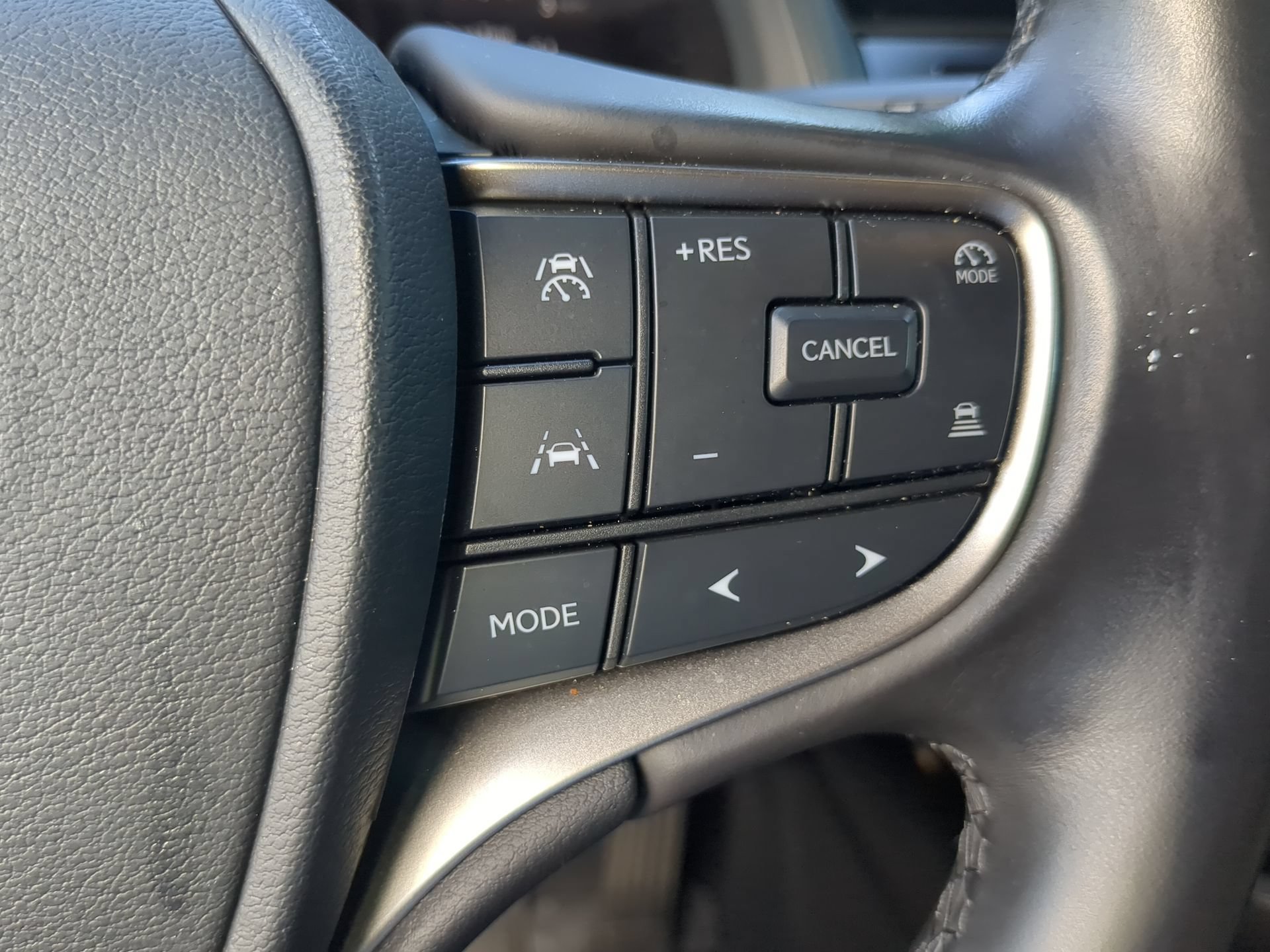 Used 2025 Lexus UX 300h FWD w/ Cold Area Package image 66