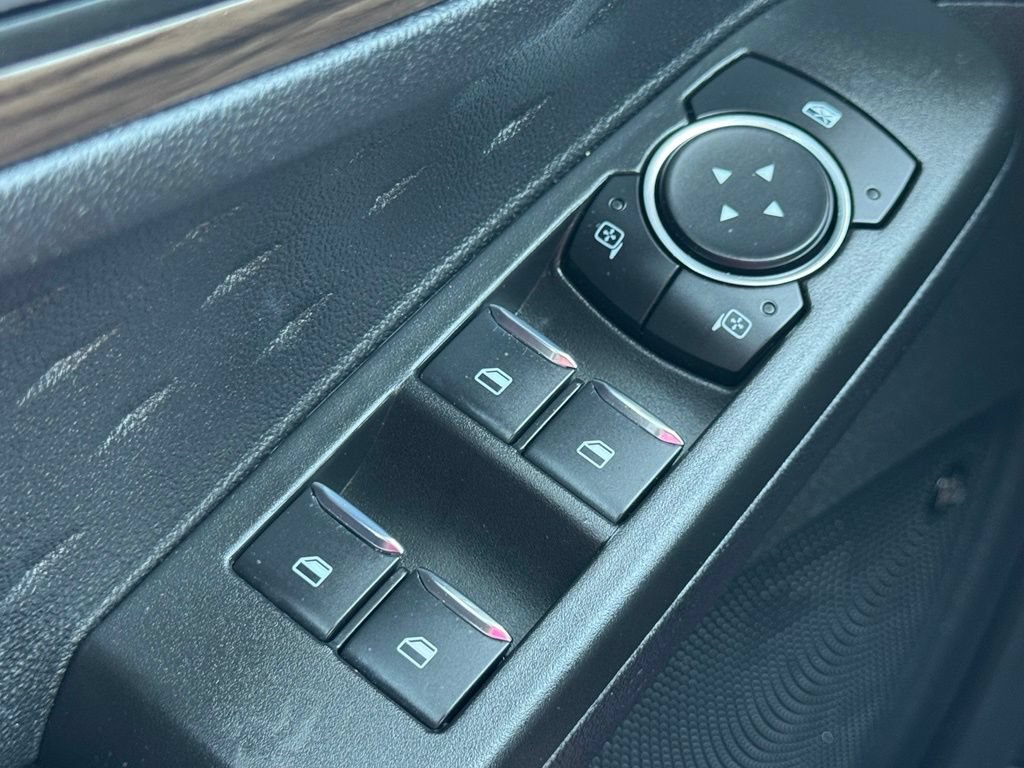 Certified 2020 Ford Escape Titanium AWD/4WD image 24