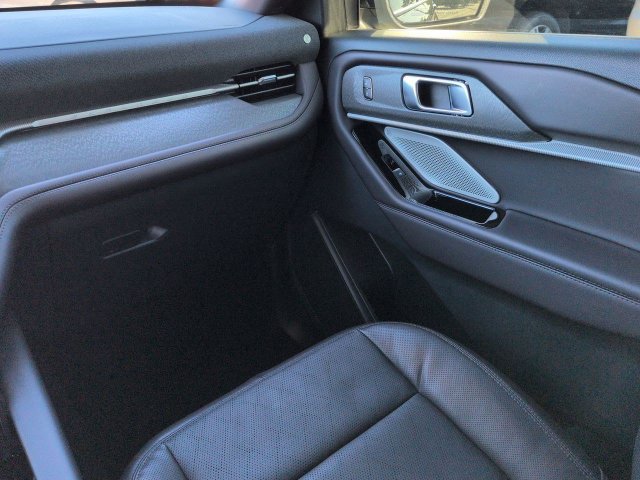 Certified 2026 Ford Explorer Platinum RWD image 19