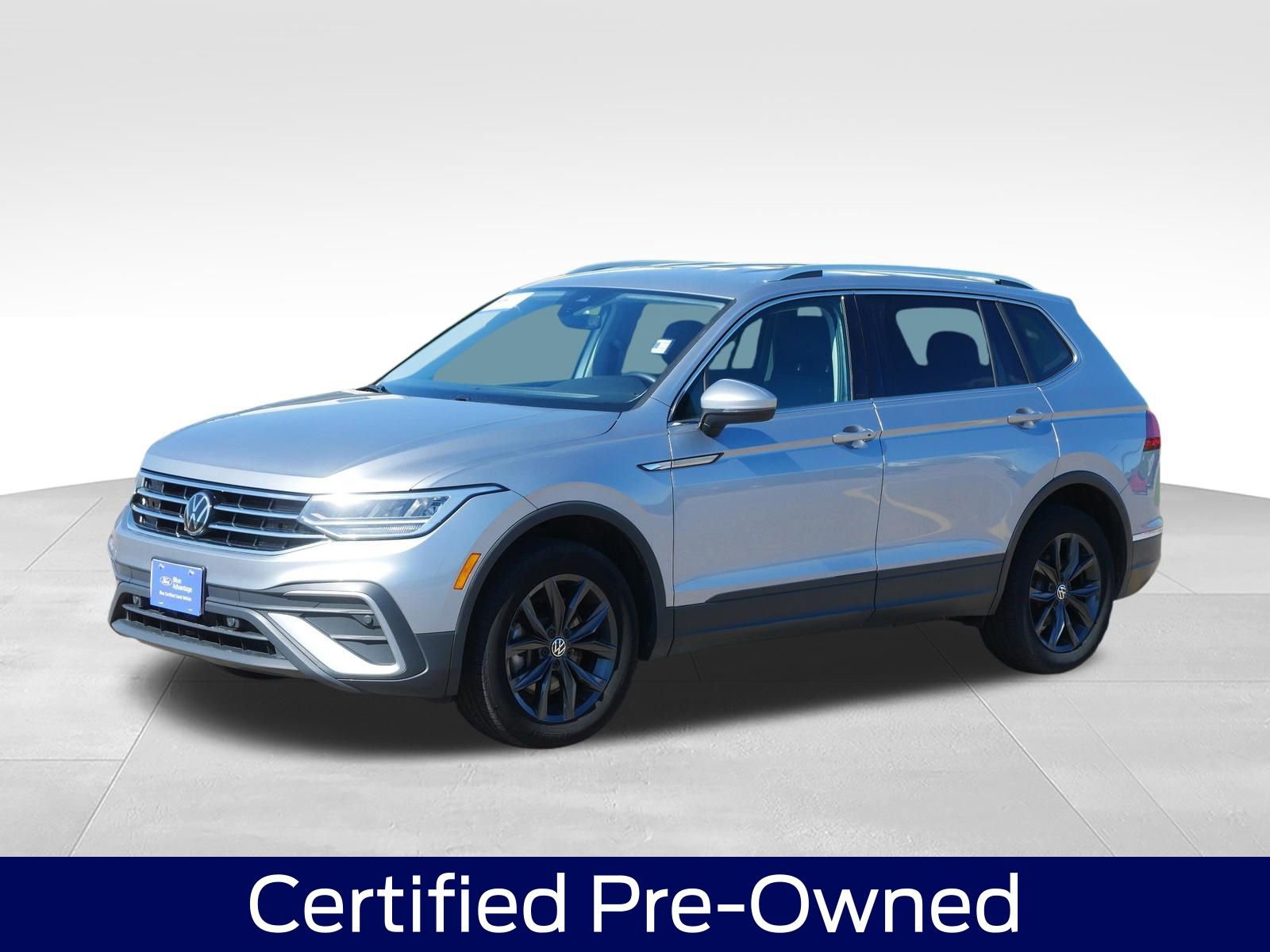 Used 2024 Volkswagen Tiguan SE