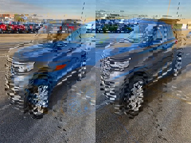 Certified 2020 Ford Explorer Limited w/ Class III Trailer Tow Package