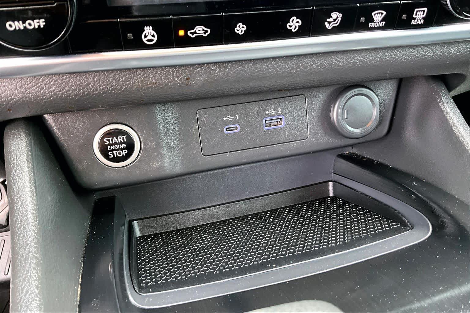 Used 2023 Nissan Rogue SV w/ SV Premium B Package FWD image 33