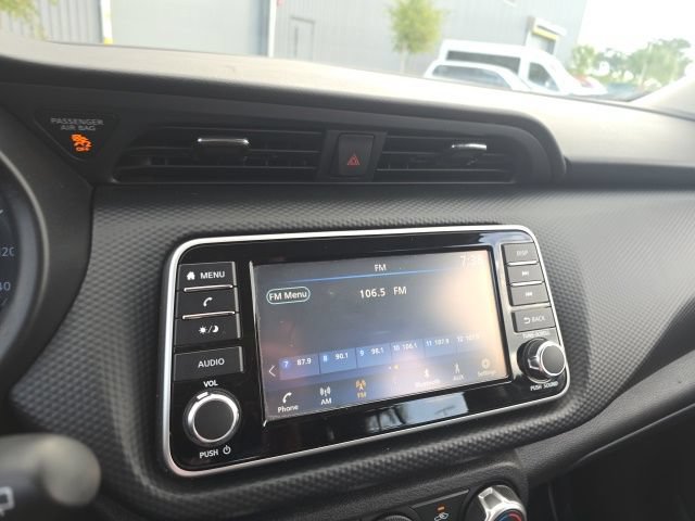 Used 2023 Nissan Kicks S FWD image 11