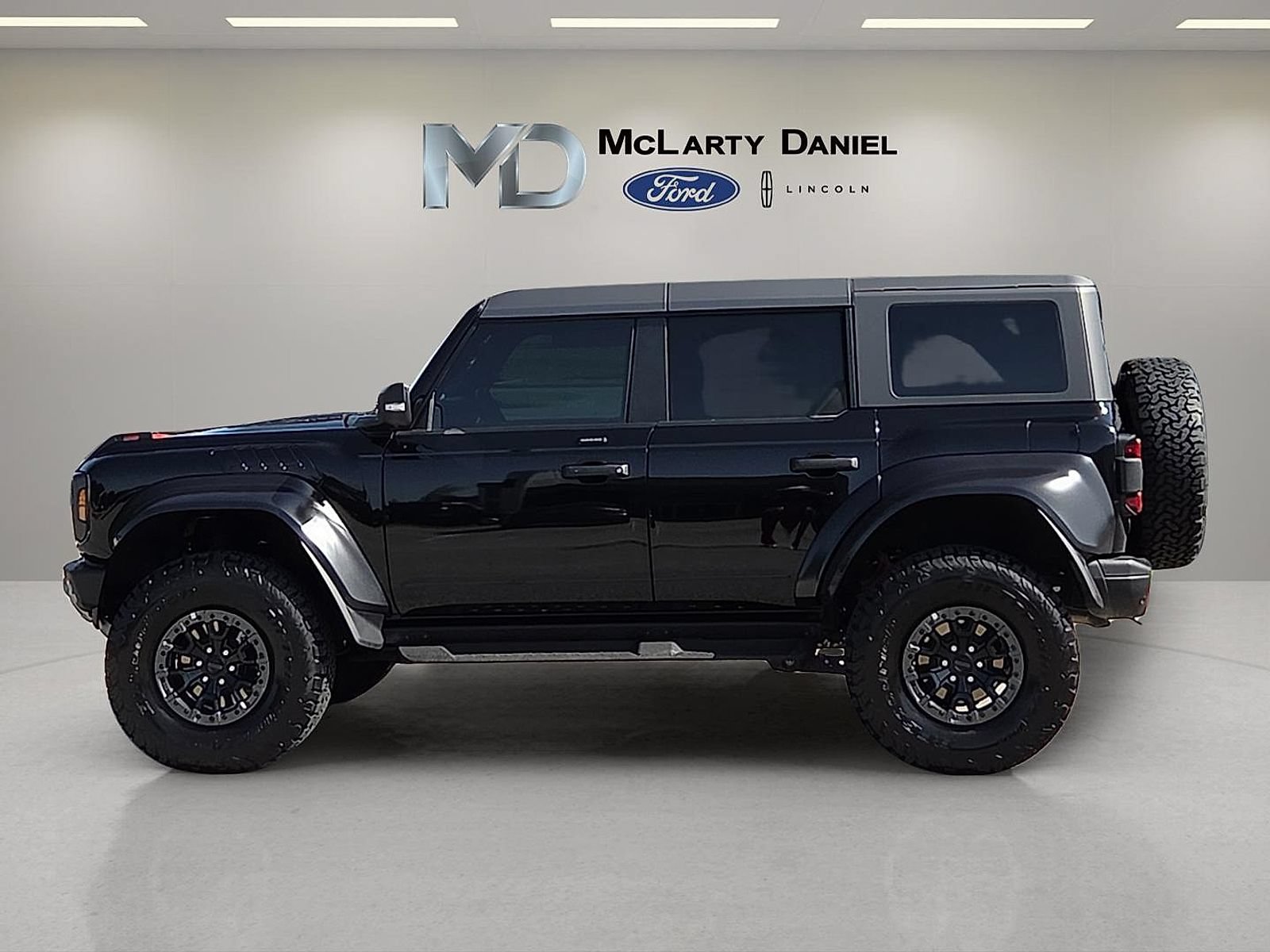 Certified 2023 Ford Bronco Raptor AWD/4WD image 3