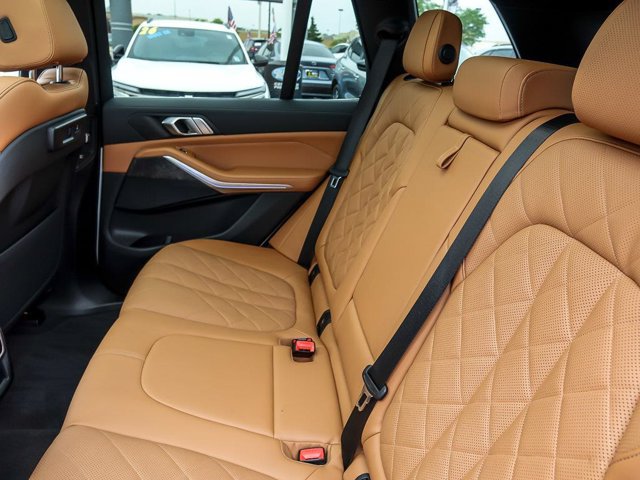 Used 2023 BMW X5 xDrive40i w/ Premium Package AWD/4WD image 18