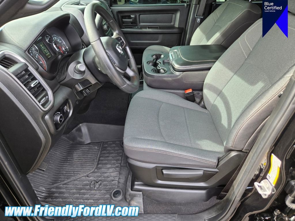Used 2024 RAM 3500 Tradesman w/ Chrome Appearance Group AWD/4WD image 9