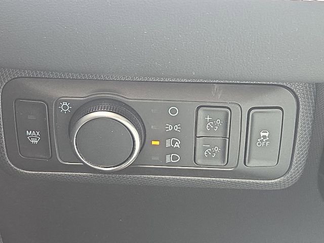 Certified 2022 Ford Mustang Mach-E Premium AWD/4WD image 27