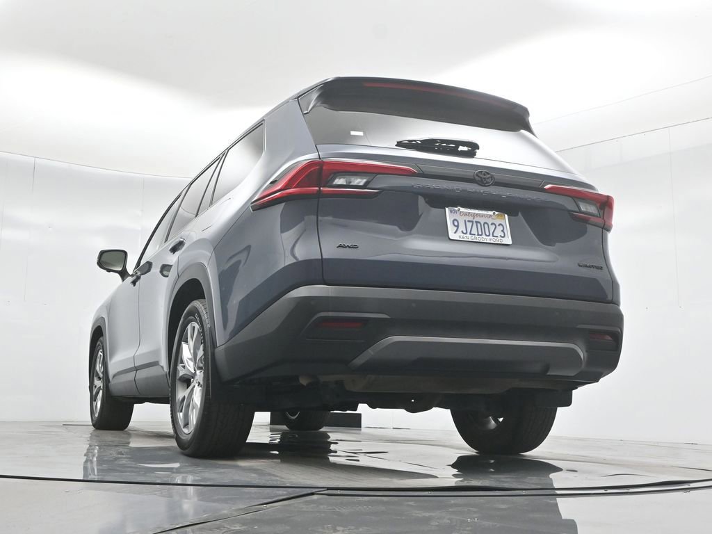 Used 2024 Toyota Grand Highlander Limited image 20