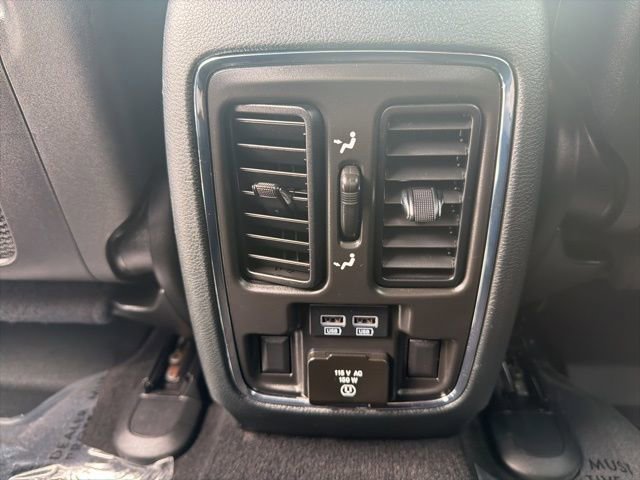 Used 2022 Jeep Grand Cherokee Limited image 23