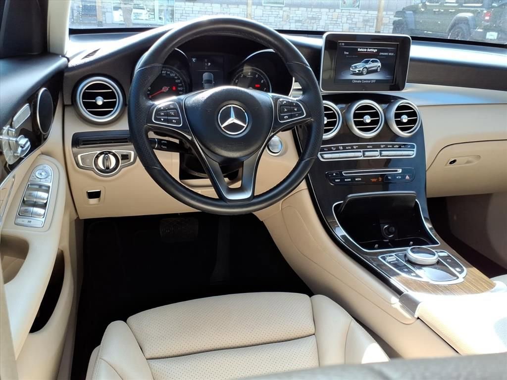 Used 2019 Mercedes-Benz GLC 300 4MATIC image 12