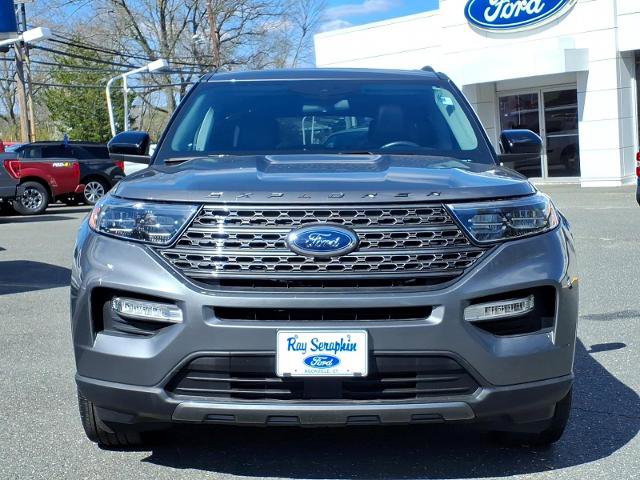 Certified 2022 Ford Explorer XLT w/ Equipment Group 202A AWD/4WD image 8
