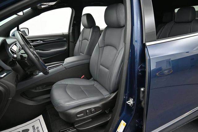Used 2023 Buick Enclave Essence AWD/4WD image 11