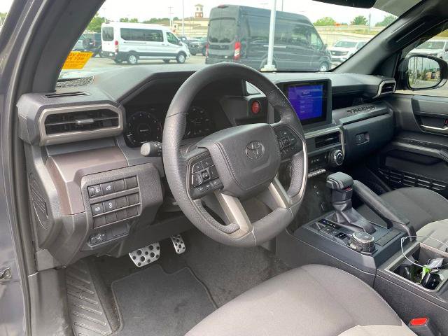 Used 2025 Toyota Tacoma TRD Sport AWD/4WD image 12