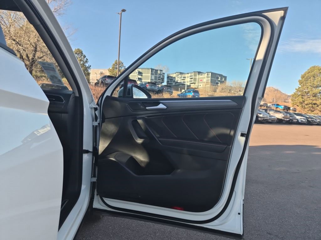 Used 2024 Volkswagen Tiguan Wolfsburg Edition image 29