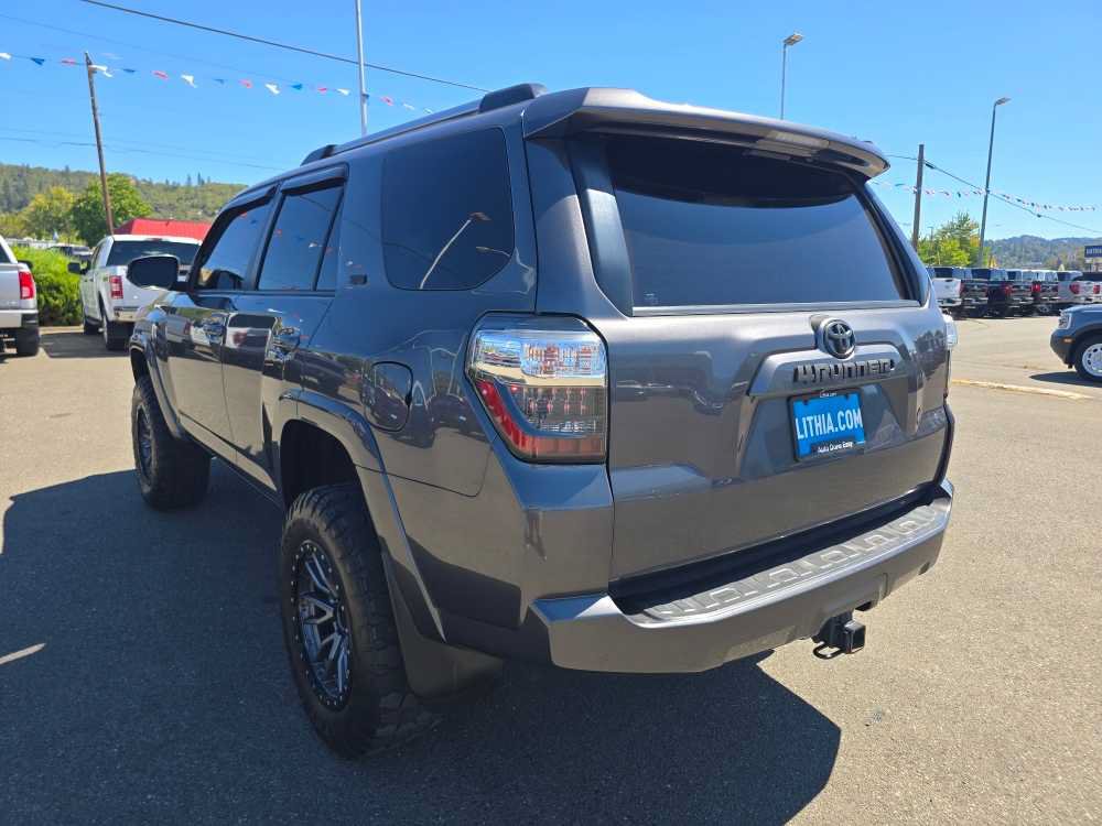 Used 2019 Toyota 4Runner SR5 Premium AWD/4WD image 3