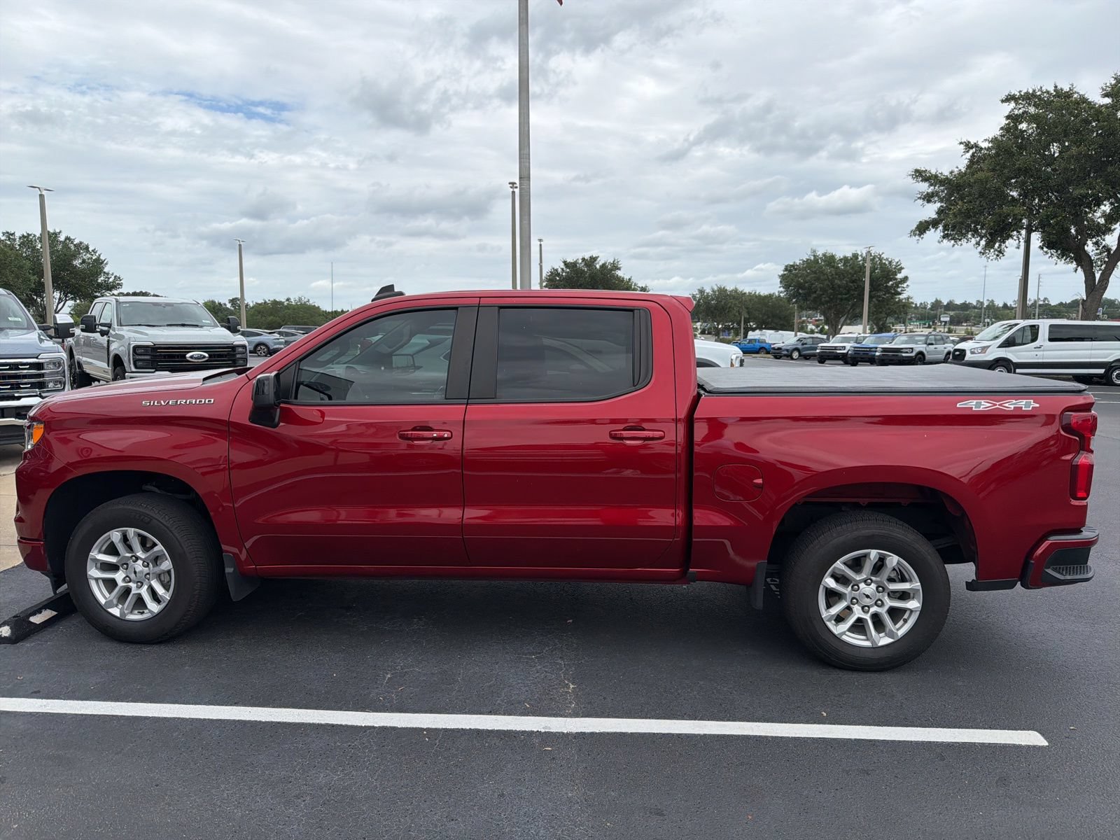 Used 2024 Chevrolet Silverado 1500 RST AWD/4WD image 5