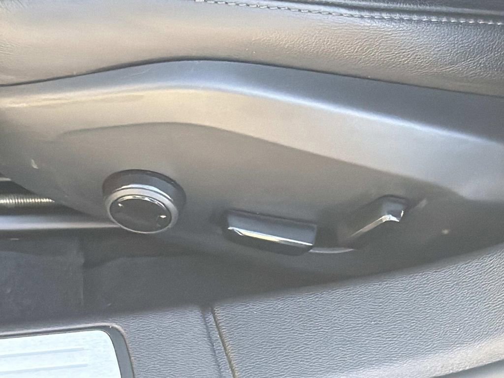 Used 2019 Volvo S60 T5 Momentum w/ Premium Package image 19