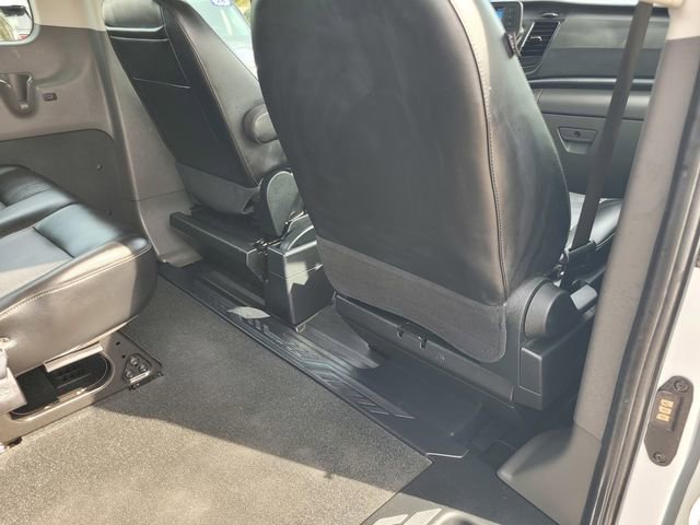 Certified 2020 Ford Transit 150 XL RWD image 12