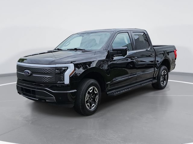 Certified 2023 Ford F150 Lightning XLT AWD/4WD image 7