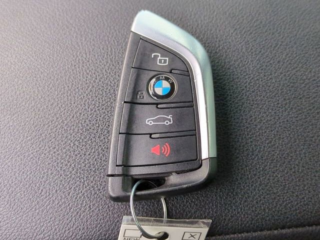 Used 2024 BMW 330i Sedan w/ Premium Package RWD image 28