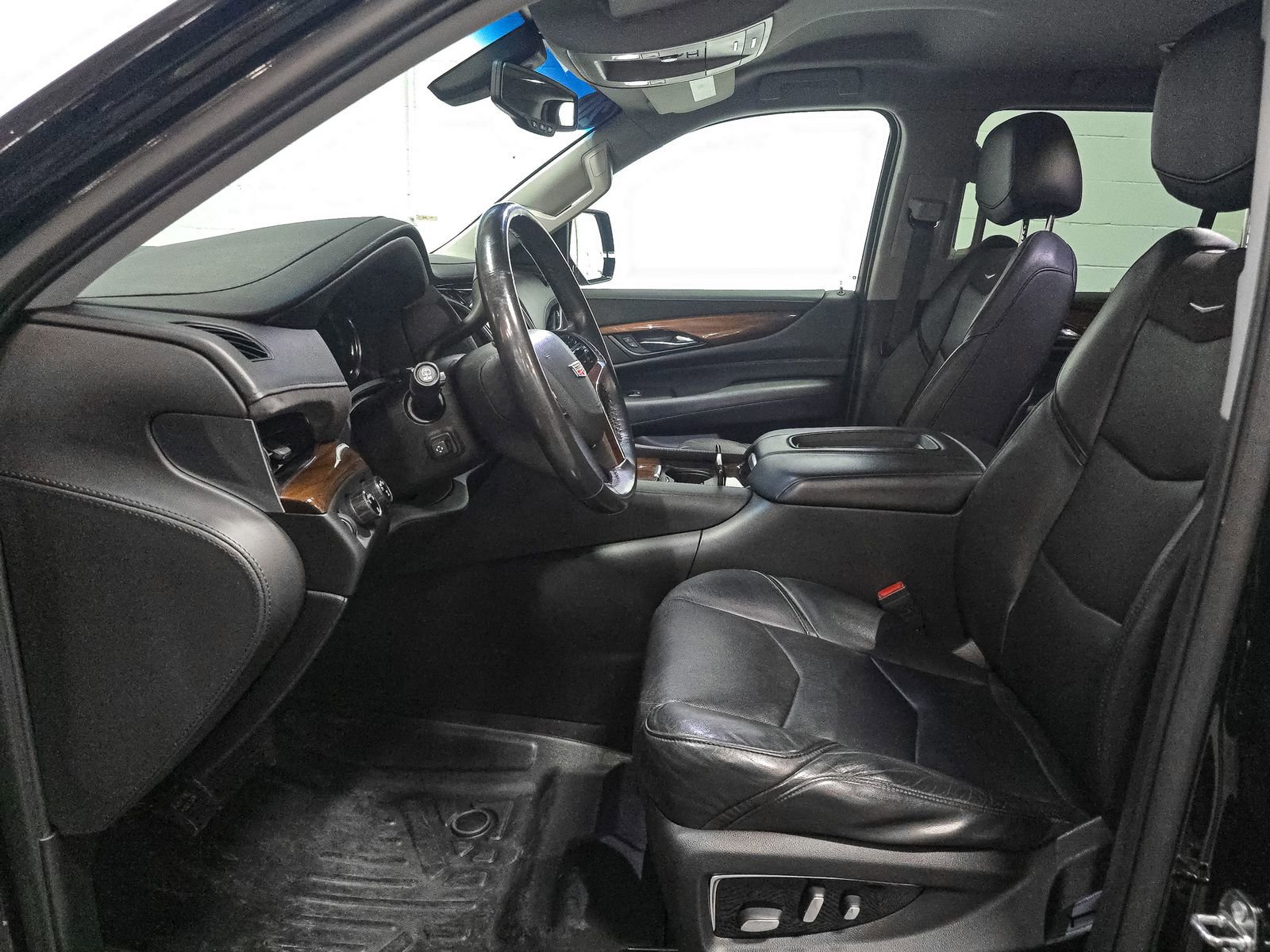 Used 2020 Cadillac Escalade 4WD image 20