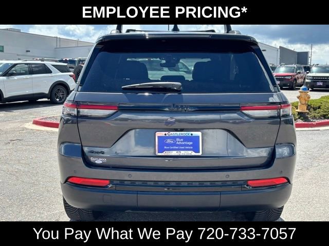 Used 2023 Jeep Grand Cherokee Altitude AWD/4WD image 4
