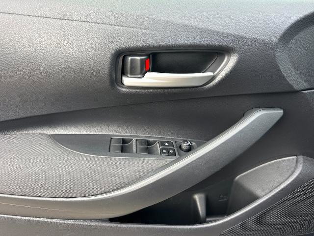 Used 2021 Toyota Corolla LE w/ Carpet Mat Package (TMS) image 10