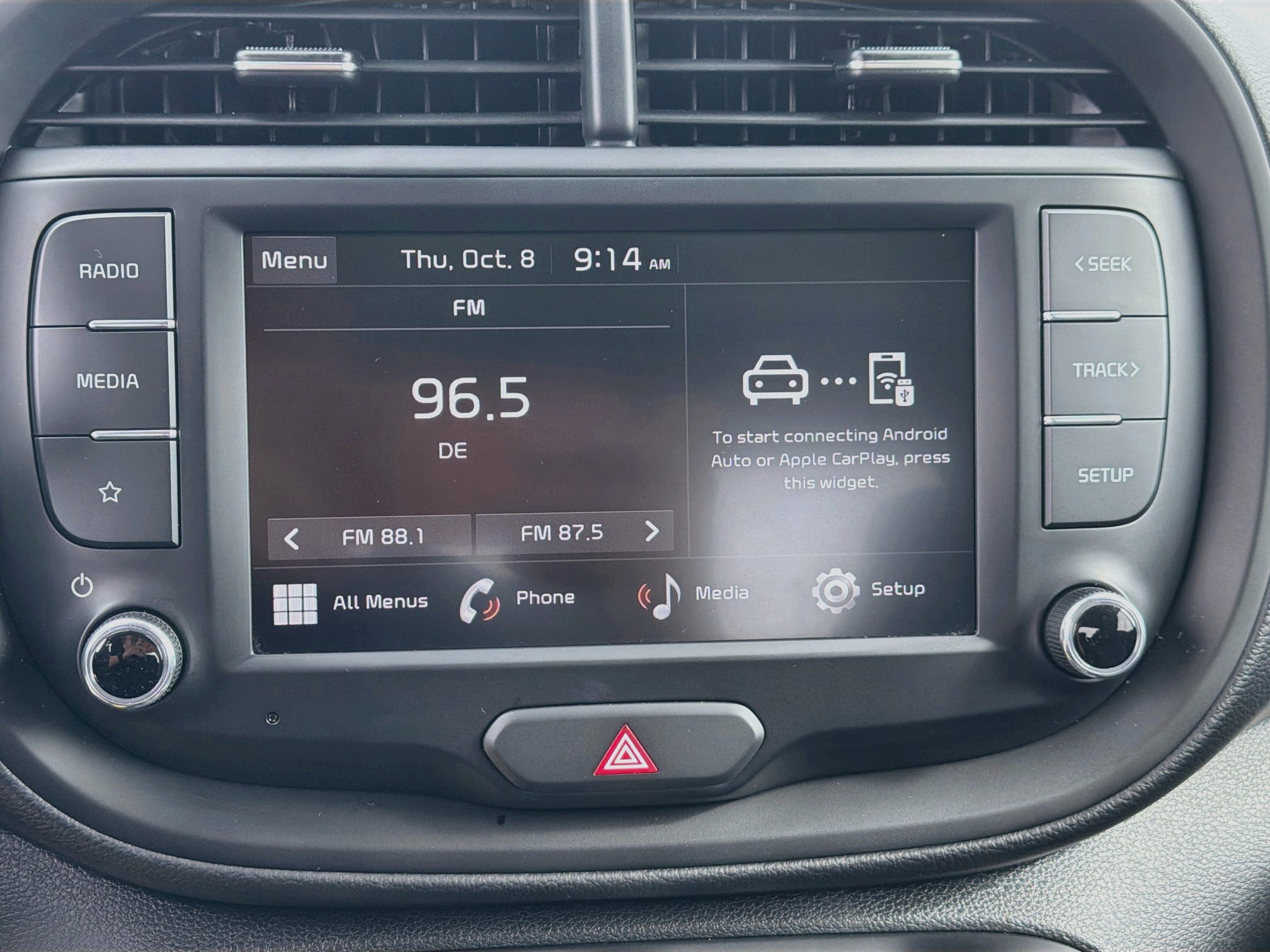 Used 2025 Kia Soul LX w/ LX Technology Package FWD image 17
