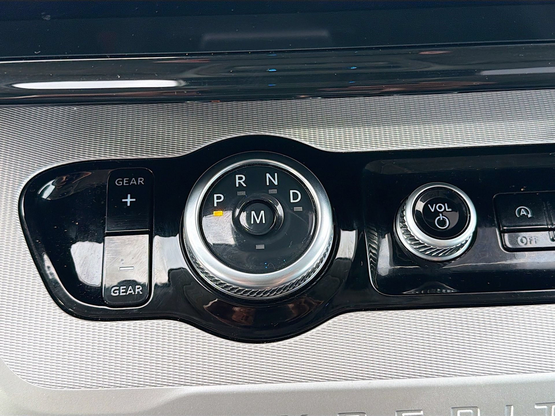Certified 2025 Ford Expedition Active AWD/4WD image 22