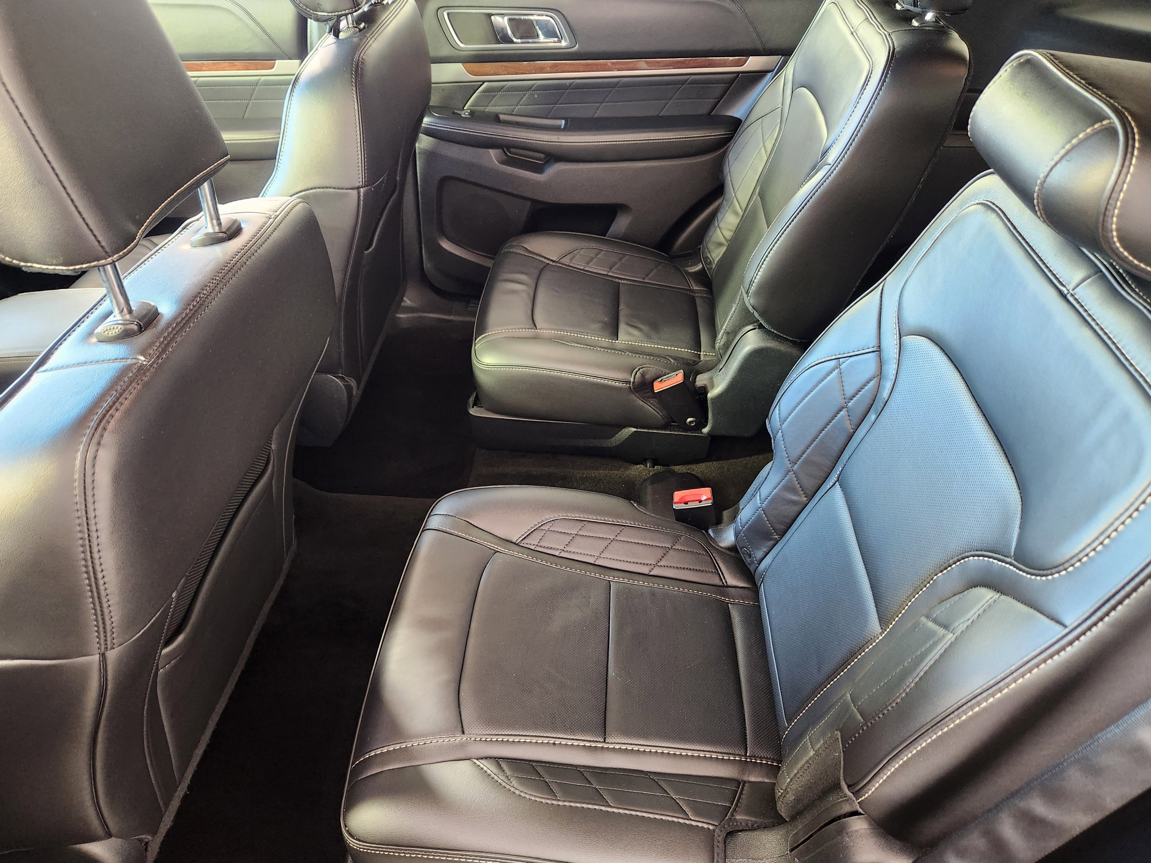 Certified 2018 Ford Explorer Platinum image 14