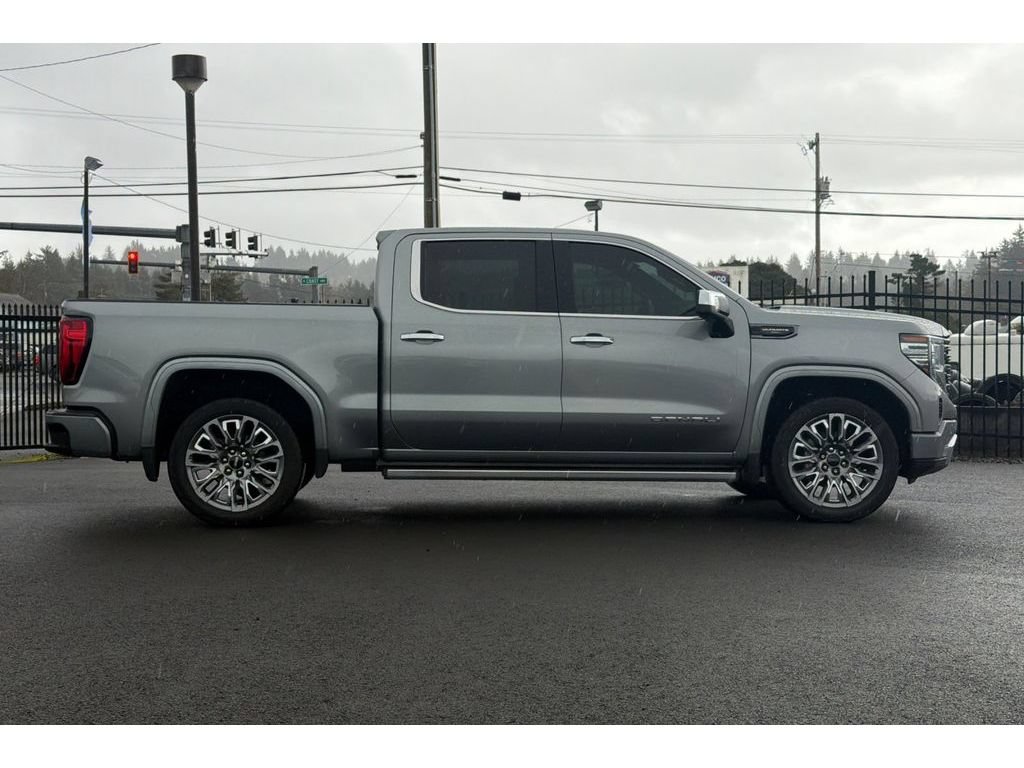 Used 2023 GMC Sierra 1500 Denali Ultimate AWD/4WD image 2