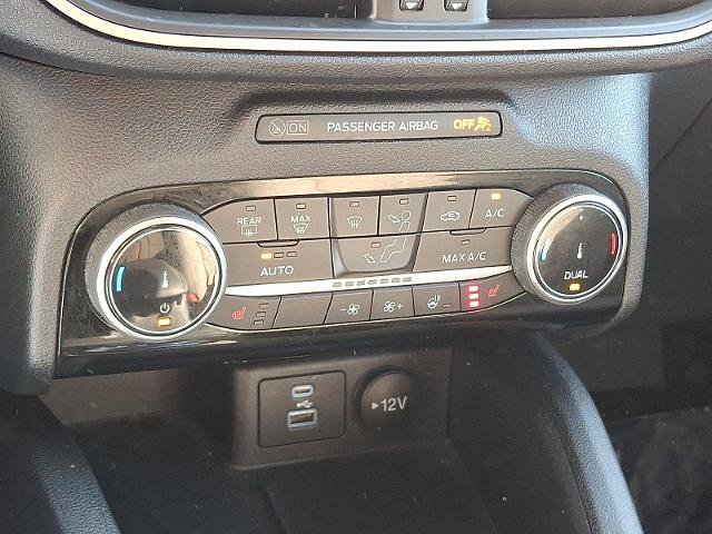 Certified 2022 Ford Escape SE w/ SE Sport Appearance Package image 15