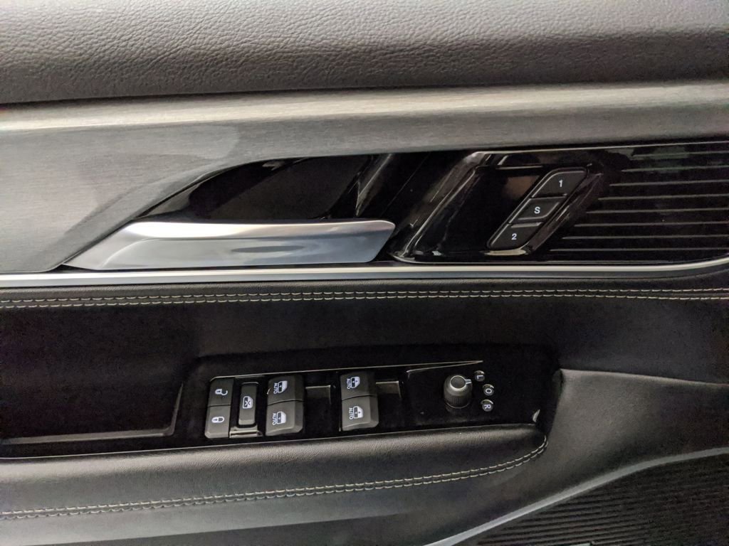 Used 2022 Jeep Wagoneer Series III image 23