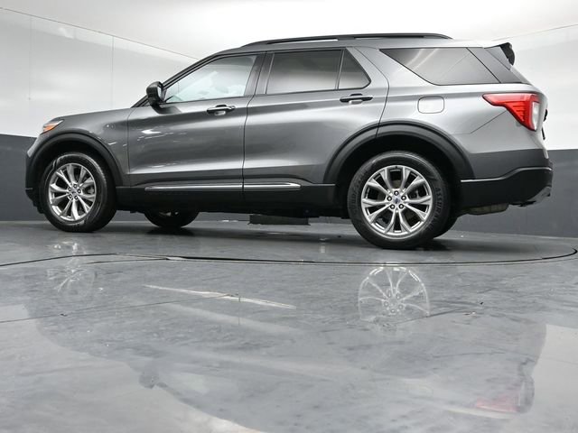 Certified 2023 Ford Explorer XLT w/ Equipment Group 202A AWD/4WD image 43