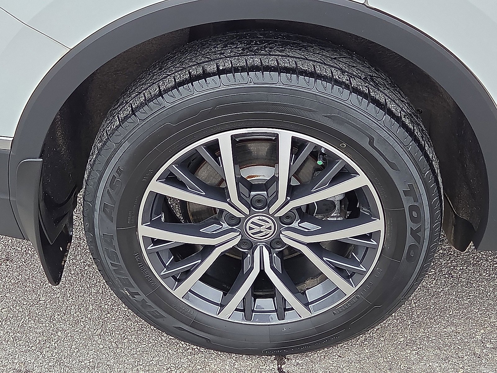 Used 2020 Volkswagen Tiguan SE image 7