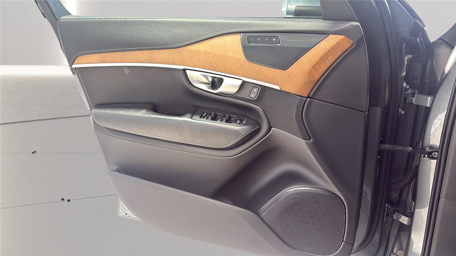Used 2019 Volvo XC90 T6 Inscription w/ Luxury Package AWD/4WD image 27