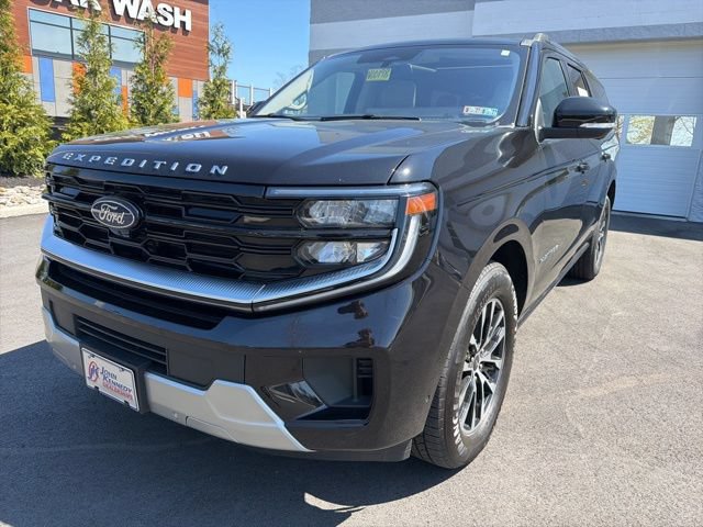 Certified 2025 Ford Expedition Max Platinum AWD/4WD image 4