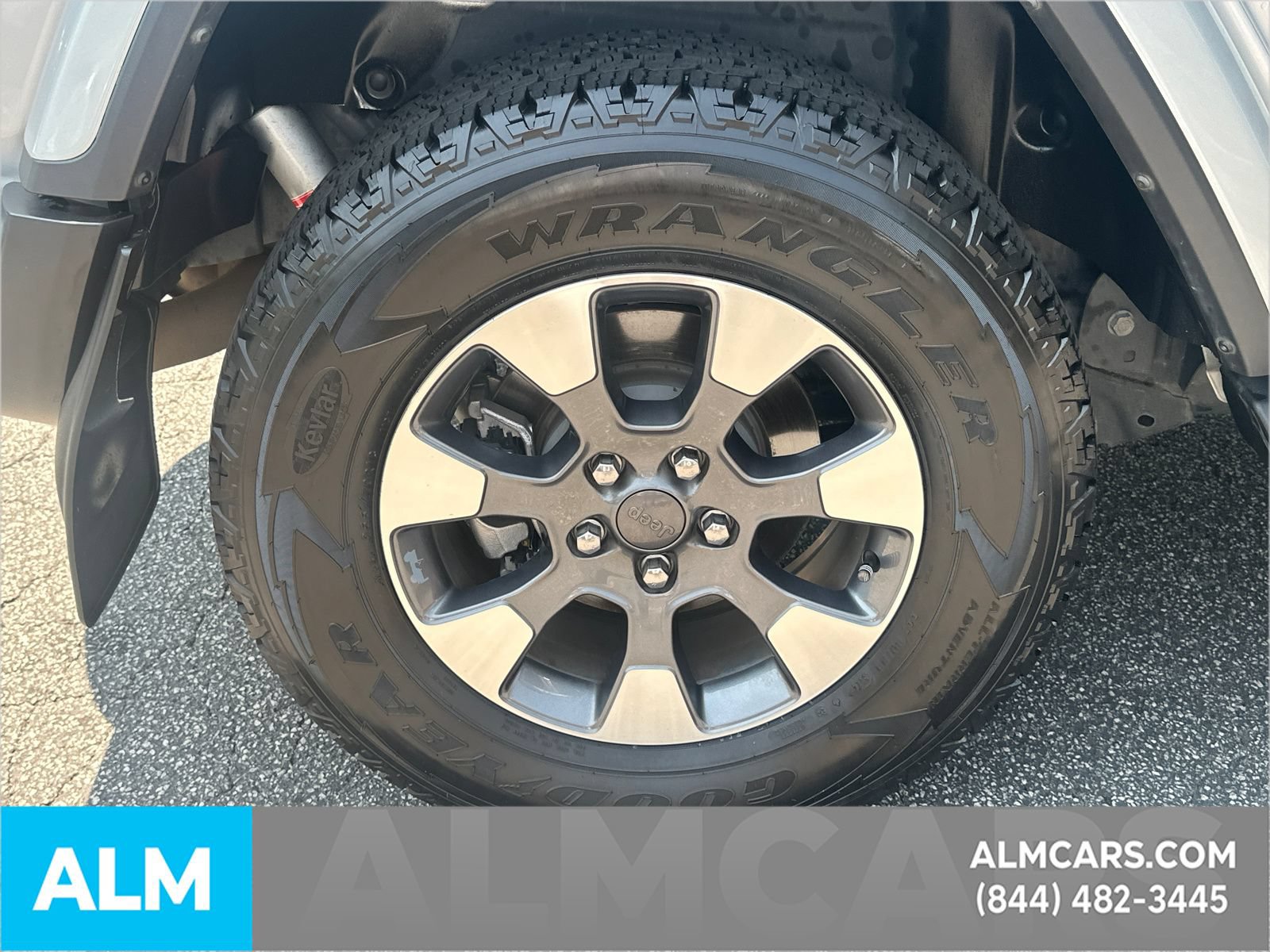 Used 2023 Jeep Wrangler Unlimited Sahara AWD/4WD image 20