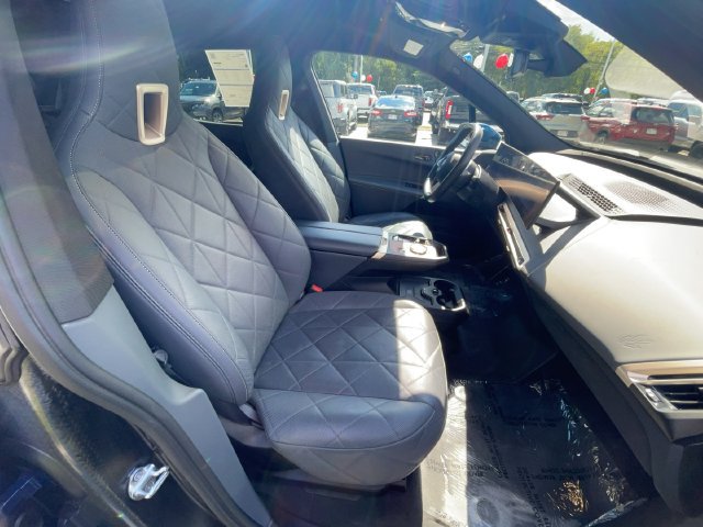 Used 2022 BMW iX xDrive50 w/ Premium Package AWD/4WD image 32