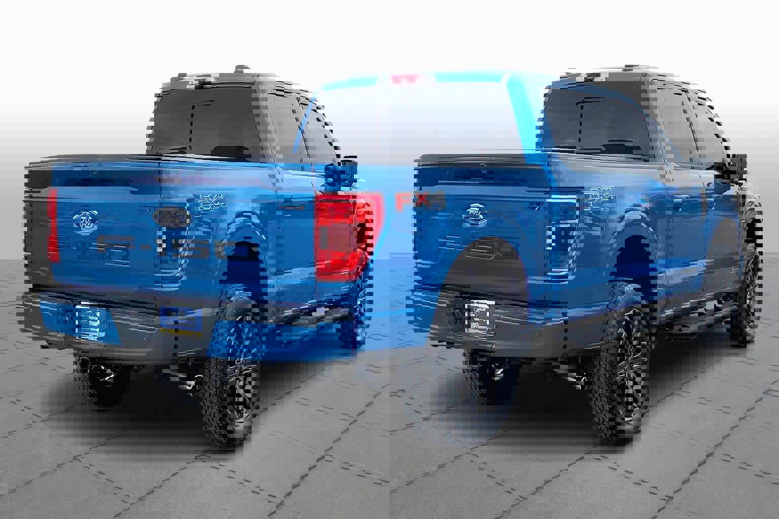 Certified 2021 Ford F150 XLT w/ Equipment Group 302A High image 3