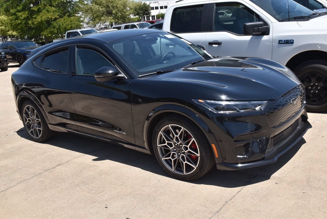 Certified 2025 Ford Mustang Mach-E GT AWD/4WD image 4